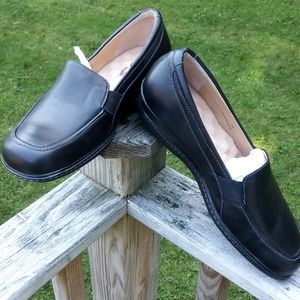 Hush Puppies Heaven Black Loafers, Sz 8W, Black, N